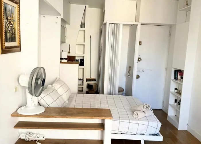 Pantheon Apartment *