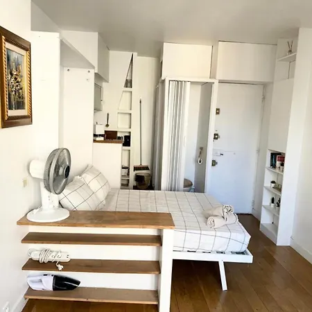 Pantheon Apartament *